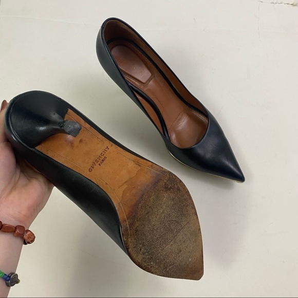 GIVENCHY black leather pointed toe gold trim pumps - Picture 4 of 9